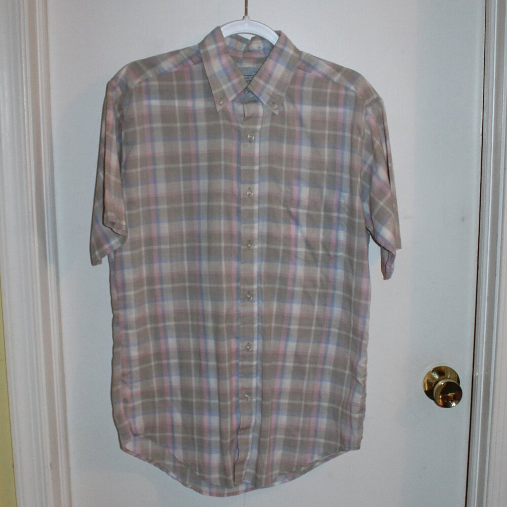 Vintage Men's Wedgefield Dress Shirt - Short Sleeve - Tan w/Pink and Blue stripe